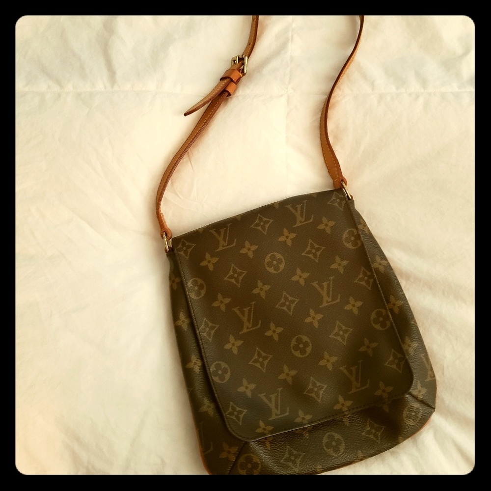 **SOLD**Louis Vuitton Musette Salsa PM